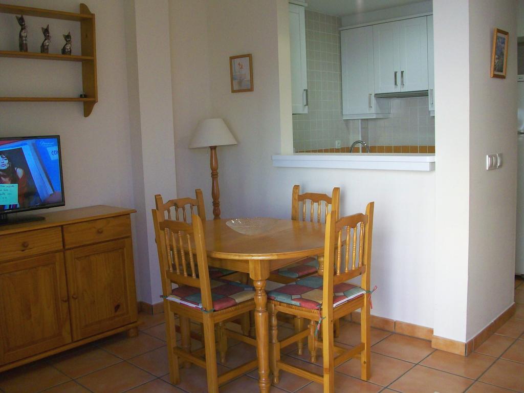 Apartamentos Par Tres - Oliva Nova Kamer foto
