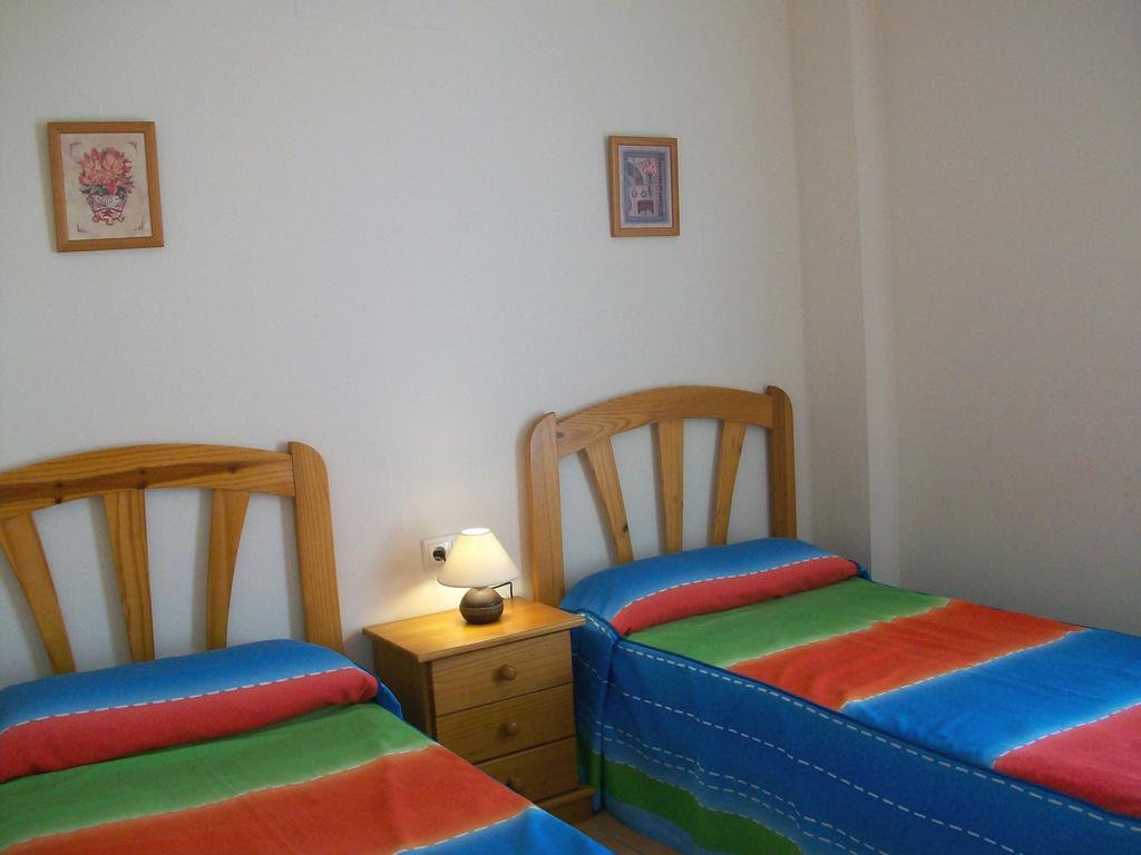 Apartamentos Par Tres - Oliva Nova Kamer foto